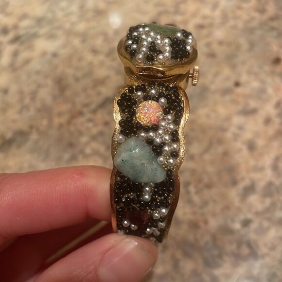 Rare Vintage Gorgoeus Norman De Luxe Swiss made peekaboo watch with jewels. - Picture 4 of 9